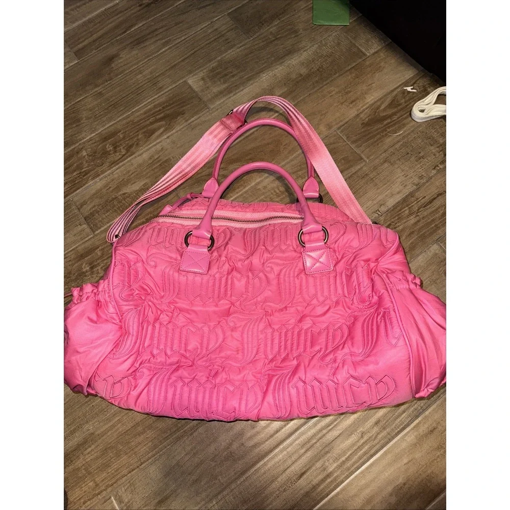 Juicy Couture Pink Duffle Tote Bag Purse Vintage Gothic Logo Daydreamer Y2k - Picture 8 of 10